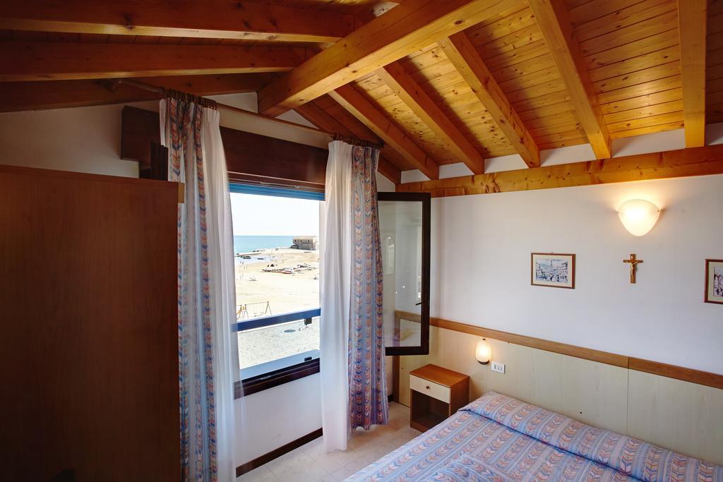 Hotel Sara Caorle Zimmer foto