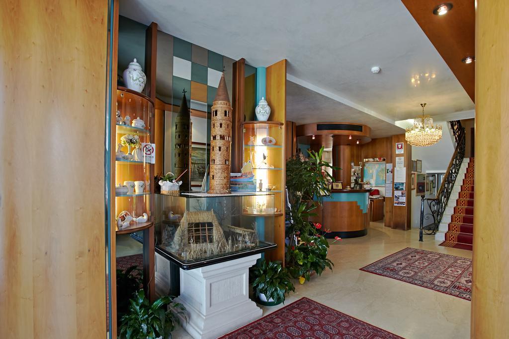 Hotel Sara Caorle Exterior foto